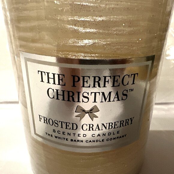 The Perfect Christmas Candle Frosted Cranberry Scented 4” Burns 70 Hours SEALED - Picture 2 of 7